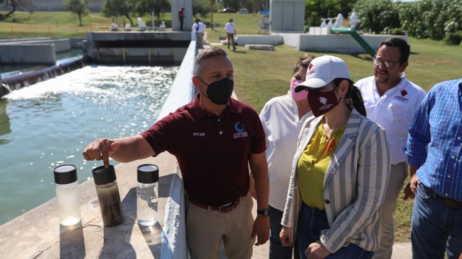 Carmen Lilia Canturosas visita Comapa para conocer la calidad del agua