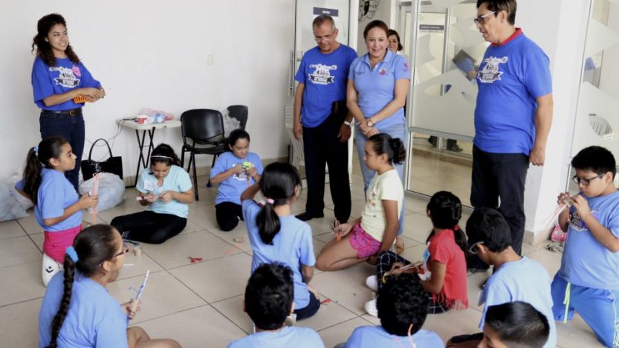 Presidenta del DIF Madero visita campamento "Arte, cultura y ciencia”