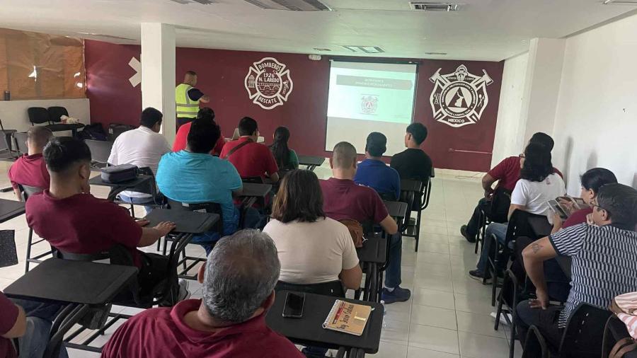 Arranca Academia de Bomberos