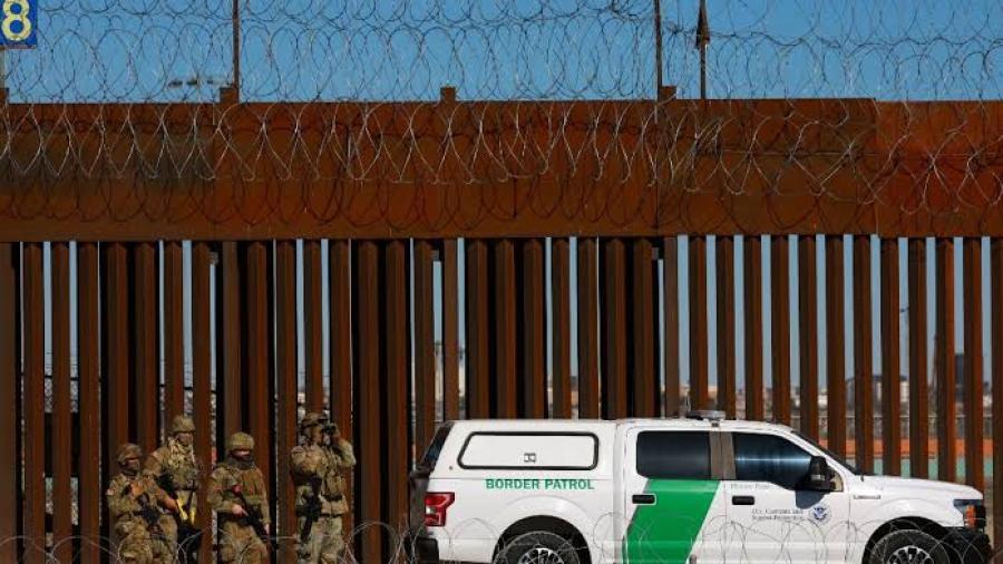EU refuerza muro fronterizo con alambradas de navajas y medidas disuasivas