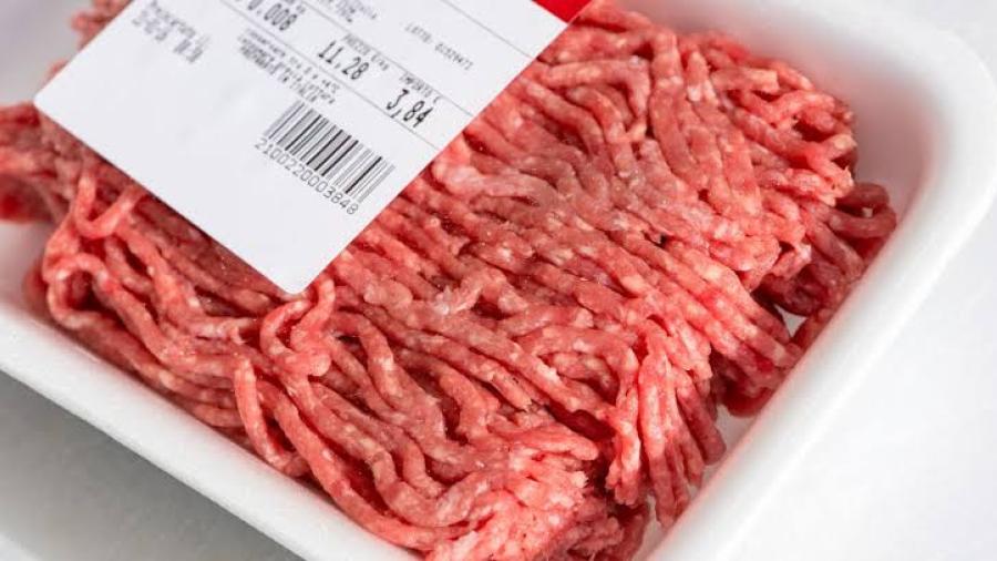 Retirán de Walmart toneladas de carne molida por posible E. Coli
