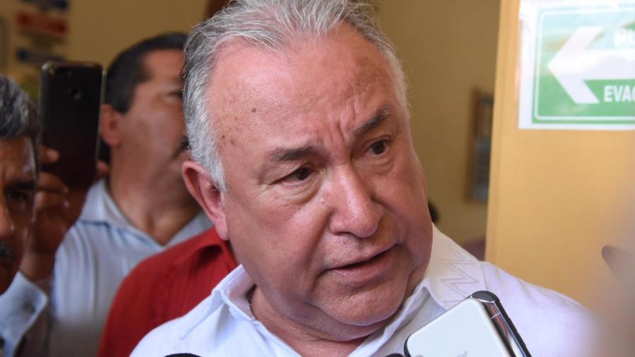 Descartan recortes a educación 