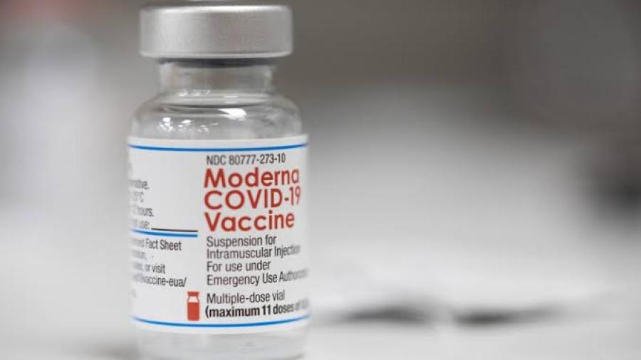 Panel de la FDA recomienda la vacuna de Moderna para menores de 6 a 17 años
