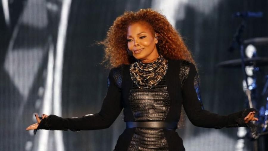 Janet Jackson da a luz a los 50 años