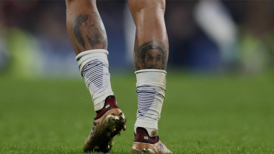 Newcastle presume a su nuevo fichaje con tatuaje de 'Don Ramón'