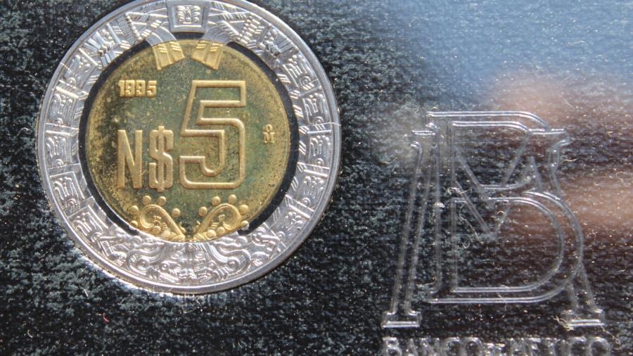 Moneda de 5 'nuevos pesos' se vende hasta en $2100