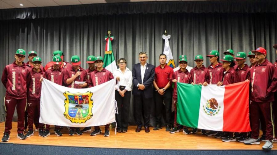 Abanderó Américo Villarreal a beisbolistas tamaulipecos rumbo a Torneo Latinoamericano