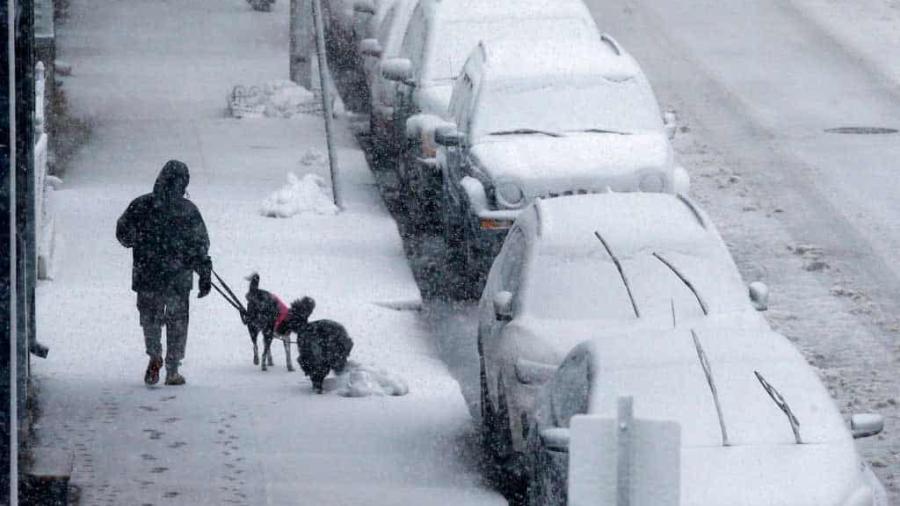 8 muertos tras paso de tormentas de nieve