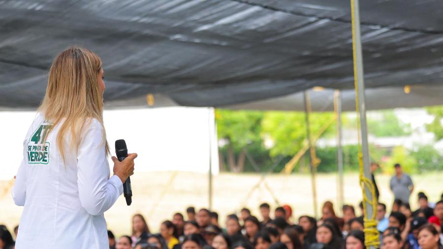 El presente y futuro de este país son ustedes: Maki Esther Ortiz Domínguez ante más de Mil jóvenes