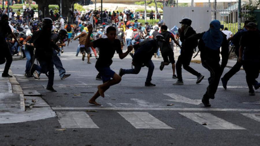 Número de muertos por protestas en Venezuela sube a 72