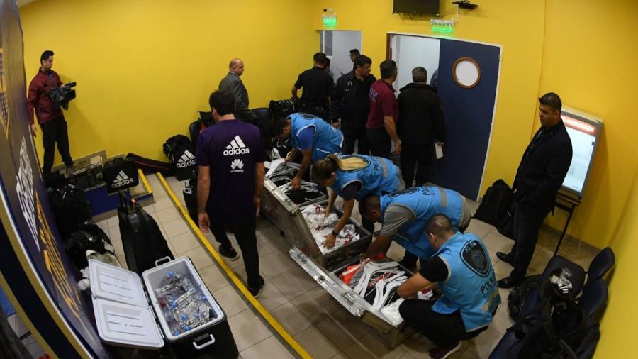 La llamativa inspección en el vestuario de River