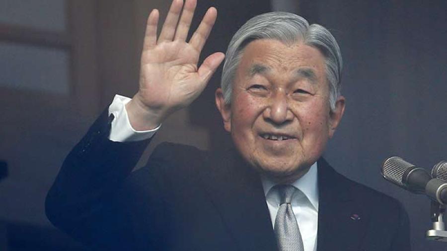 Gobierno de Japón ve factible la abdicación del emperador Akihito