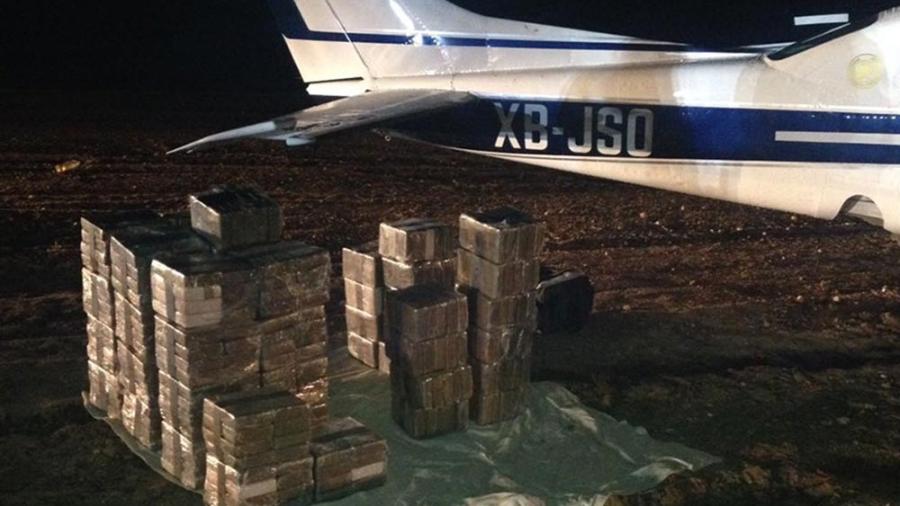Decomisan coca&iacute;na hallada en avioneta abandonada