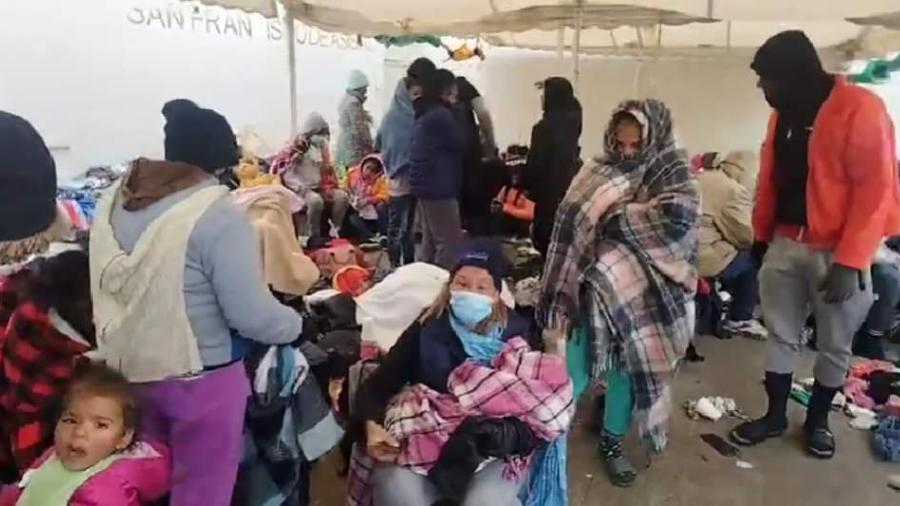 Campamentos de migrantes se enfrentan a climas helados