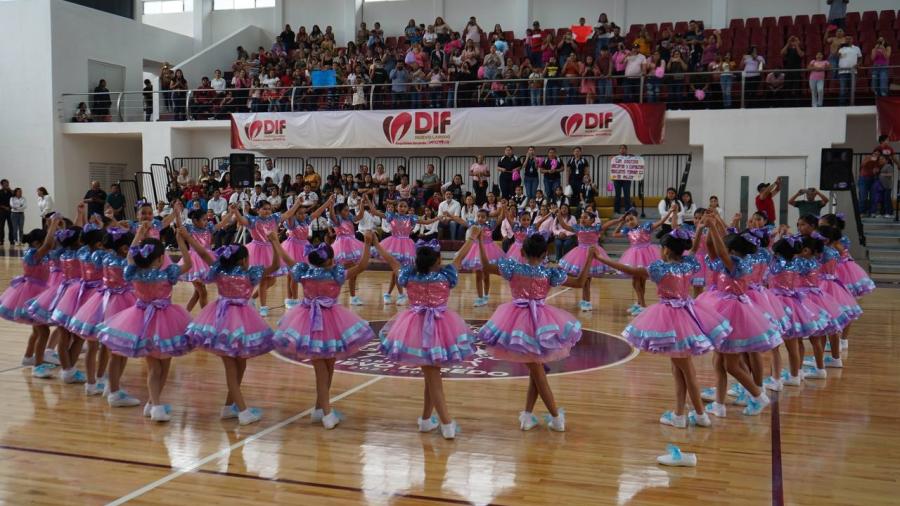  Nuevo Laredo impulsa sus tradiciones con concurso de rondas y salto de cuerda