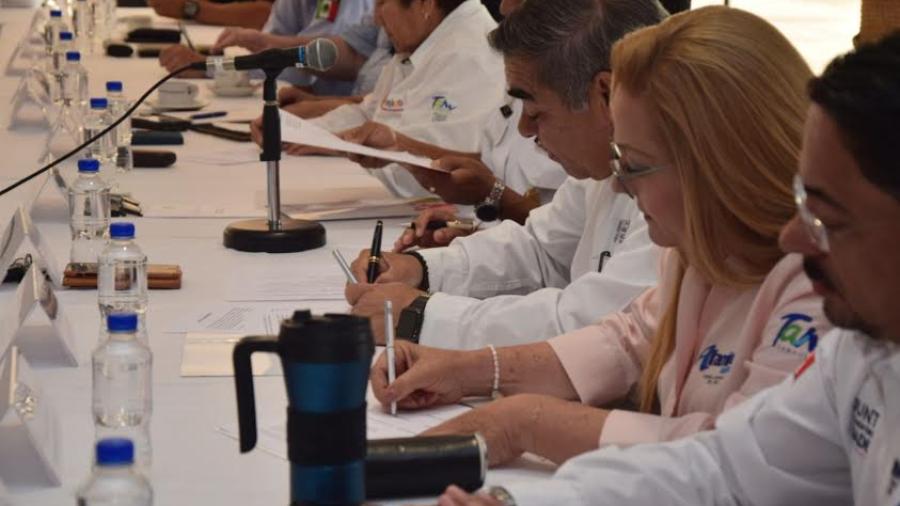 Entregan vehículos a zona sur para ser adaptados como patrullas