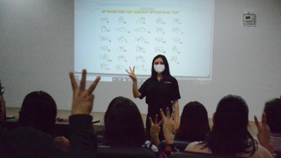 Sistema DIF inicia curso gratuito de lengua de señas mexicana