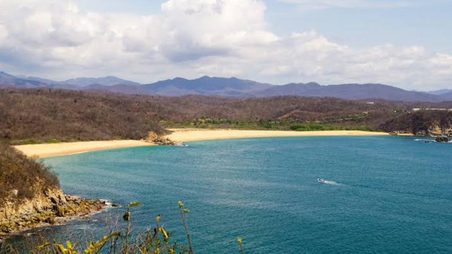 Cierran playas de Oaxaca ante repunte de casos de COVID-19
