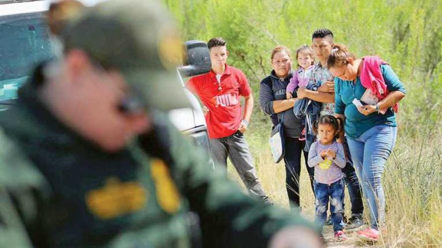 Cerca de 500 niños inmigrantes, ya regresaron con sus familias