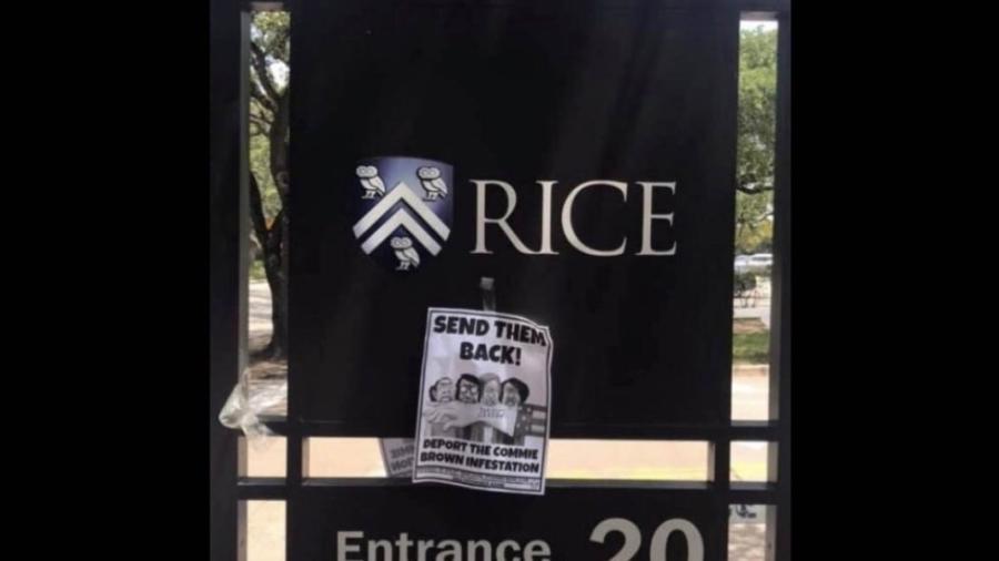 Encuentran propaganda racista en universidad de Houston