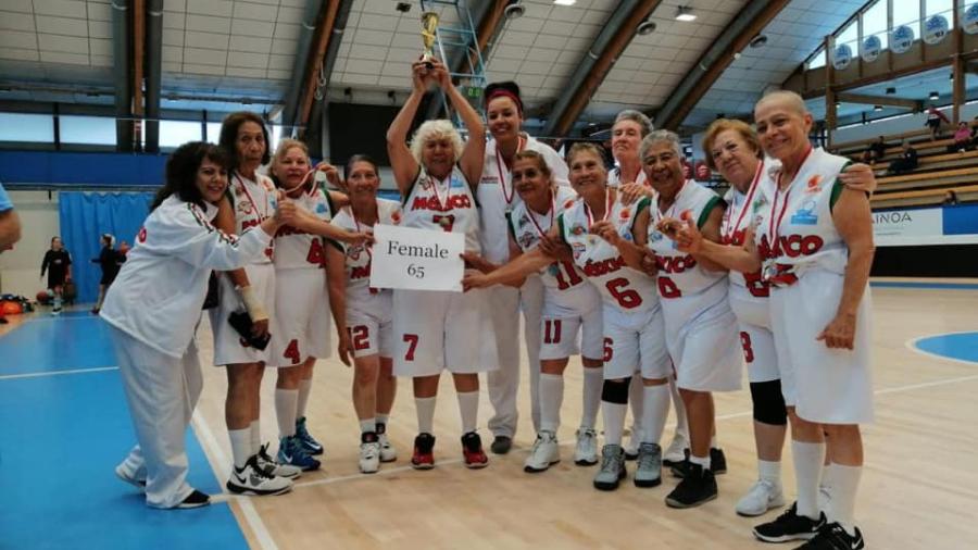 Abuelitas mexicanas ganan Mundial de básquetbol en Finlandia