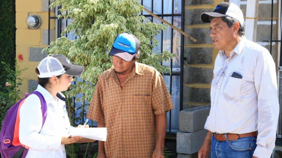 Ayuntamiento apoya a familia afectadas por inundaciones