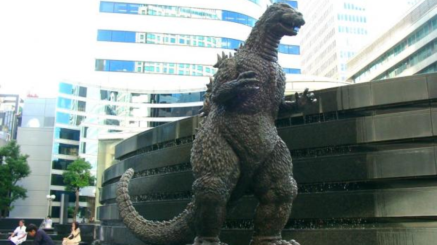 Colocan estatua de Godzilla en Japón