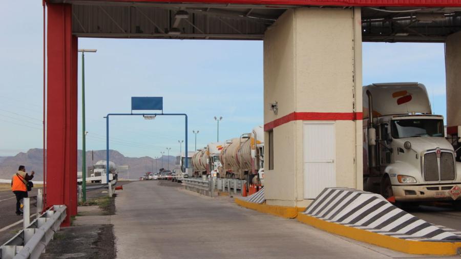 Transportistas y campesinos de Chihuahua continuarán con bloqueos pese advertencia de Corral