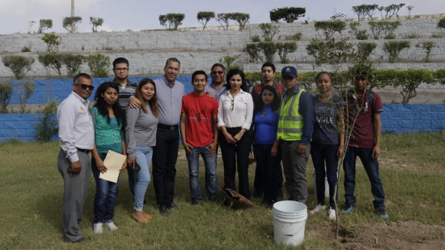 Firma Alcalde por la Proclamación de la Madre Tierra