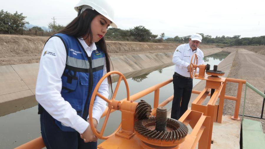 Inaugura AMLO sistema de riego en Nayarit