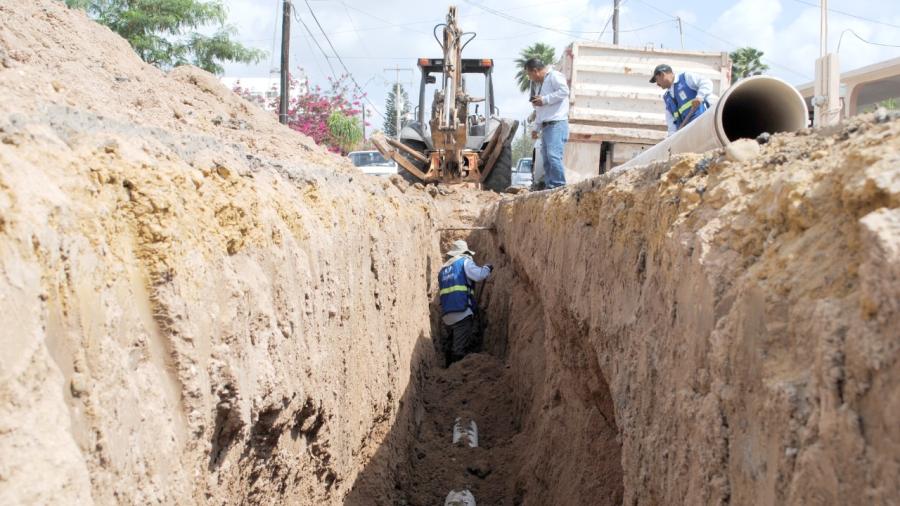 Mejorará la COMAPA drenaje sanitario con subcolector en colonia Cuauhtémoc 