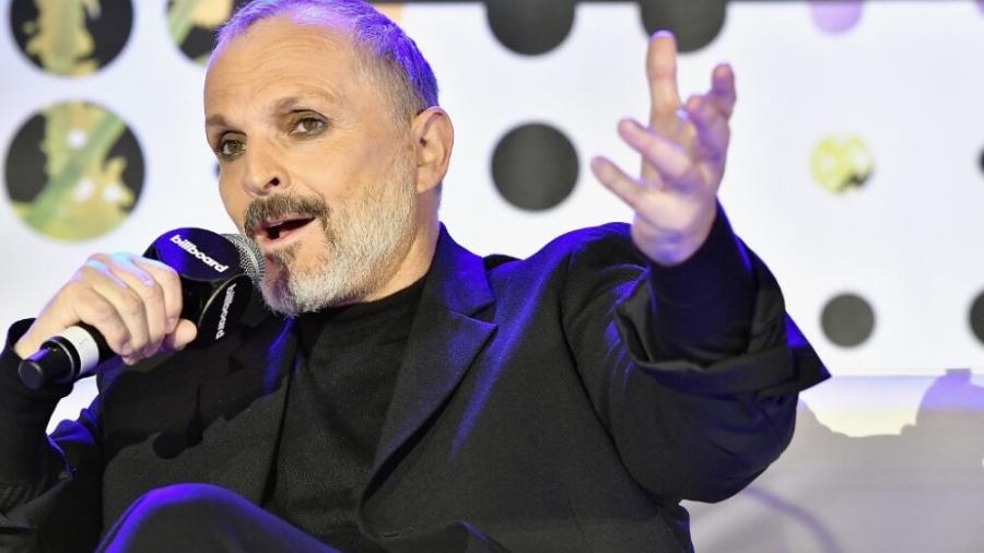 Miguel Bosé será sometido a una cirugía a causa de una hernia discal