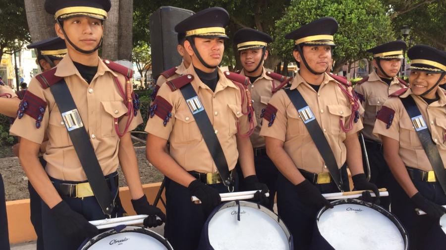 Cultivan amor y respeto a la patria entre los jóvenes