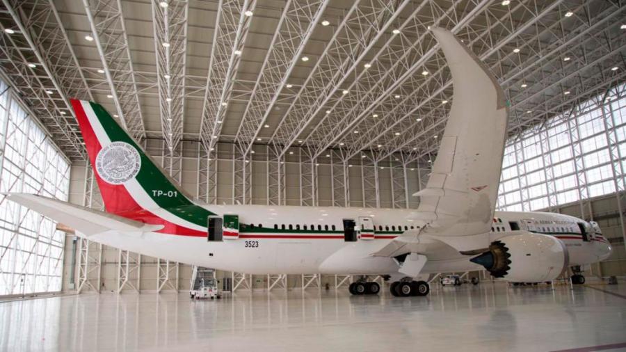 Avión presidencial ya está en Tayikistán