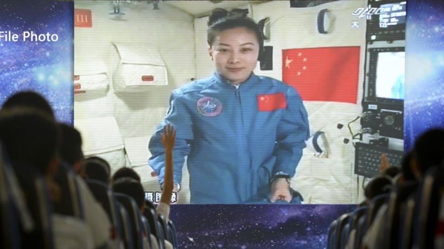 Wang Yaping es la primera mujer en la estación espacial de China