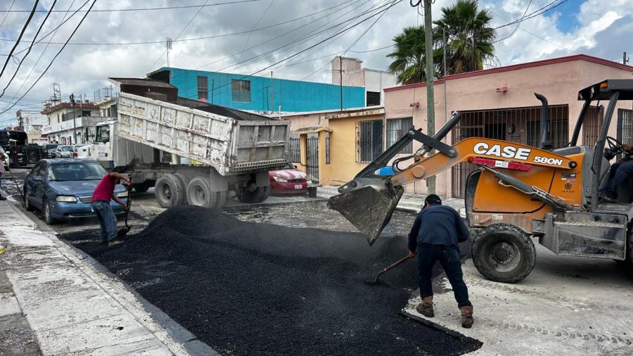 Reynosa avanza con el programa permanente de bacheo del Alcalde Carlos Peña Ortiz 
