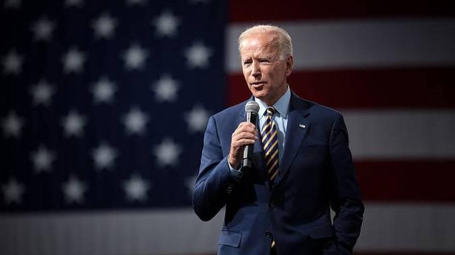 Republicanos exigen a Biden explicación pública sobre "ovnis" y globo espía chino 