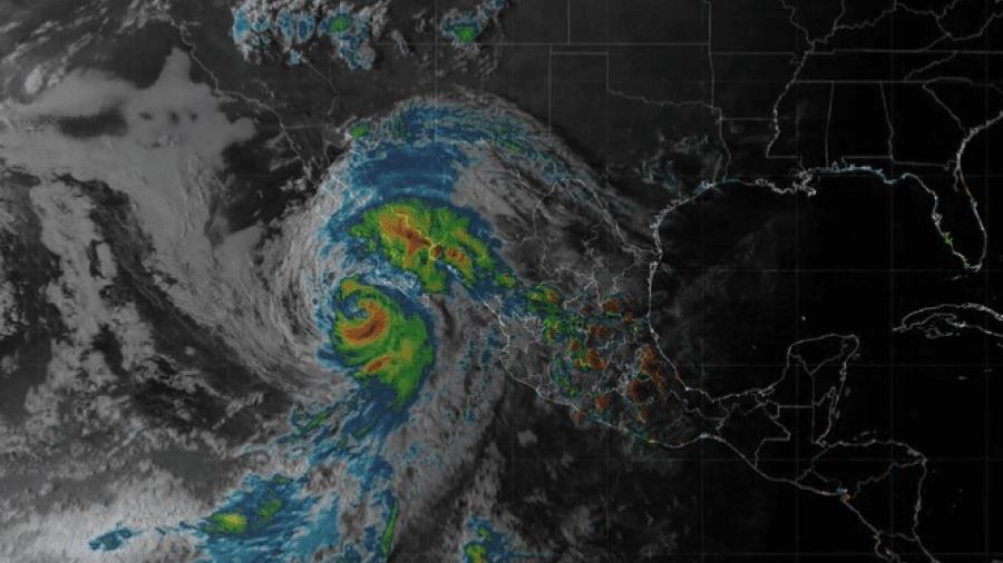 Huracán "Kay" de categoría 2 avanza hacia la península de Baja California