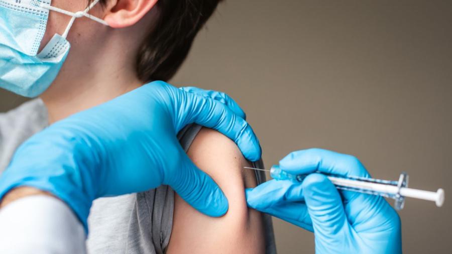 FDA avala aplicación de vacuna Pfizer anticovid a niños de 5 a 11 años