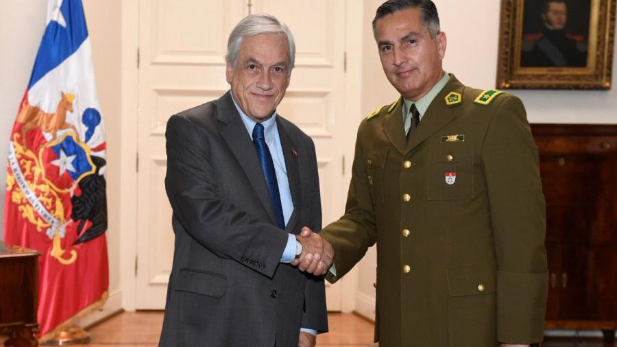 Piñera nombra a nuevo jefe de policía de Carabineros