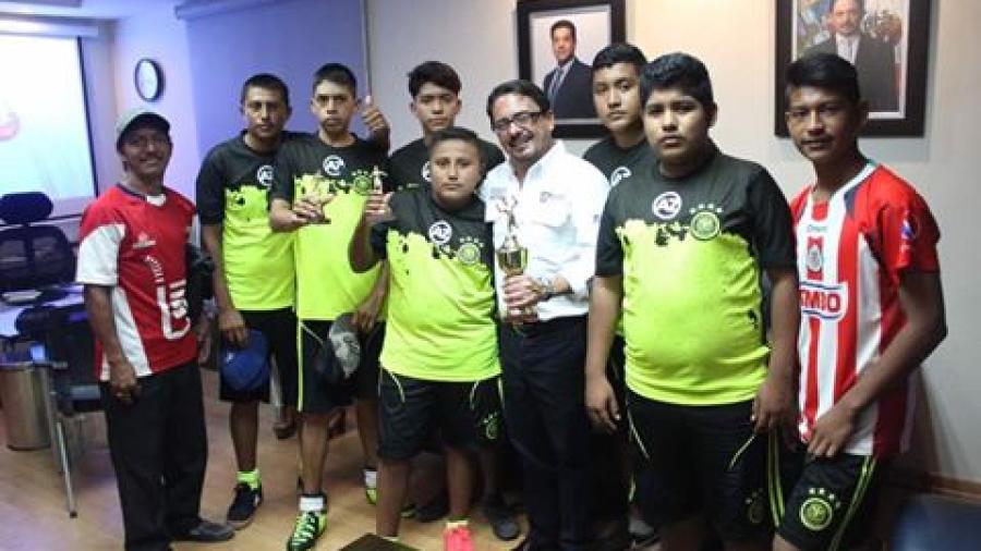 Agradecen apoyo al deporte por parte del alcalde