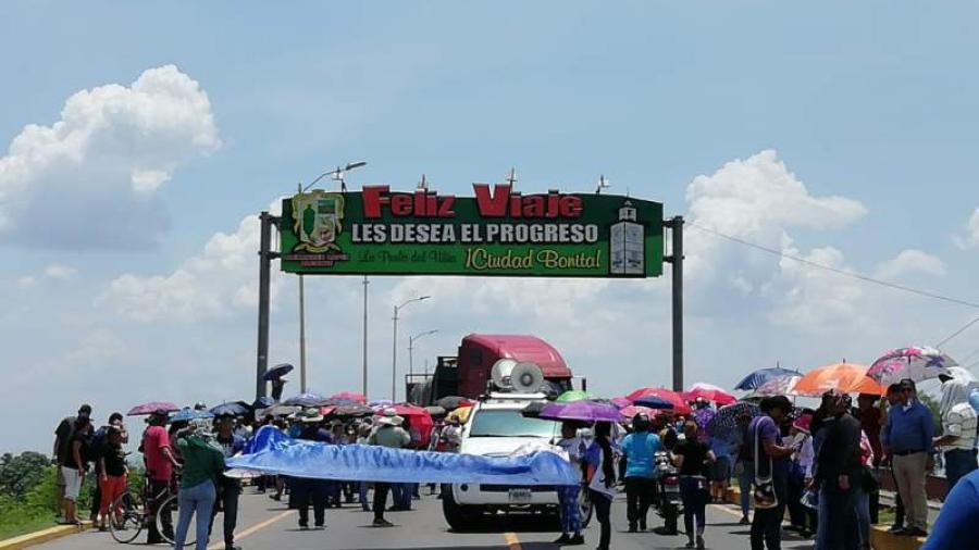 Protestantes en Honduras toman las carreteras del país