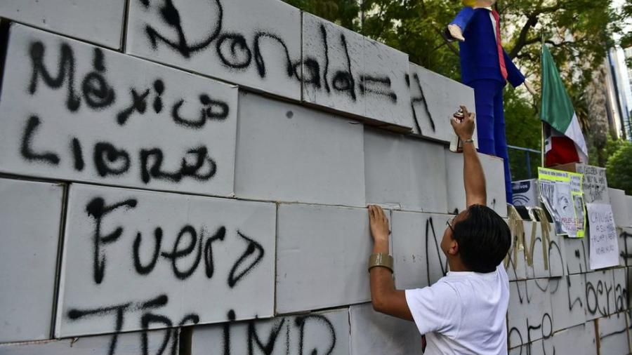 Seis de cada 10 estadunidenses se oponen al muro con México