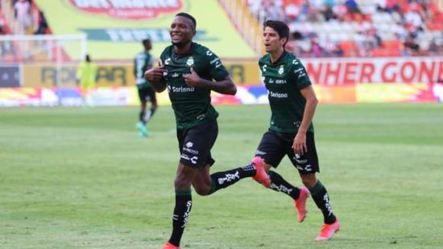 Santos golea 3-0 al Necaxa