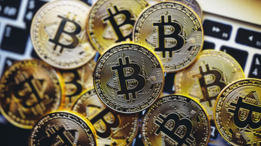 Bitcoin supera umbral histórico: más de 90 mil dólares por unidad