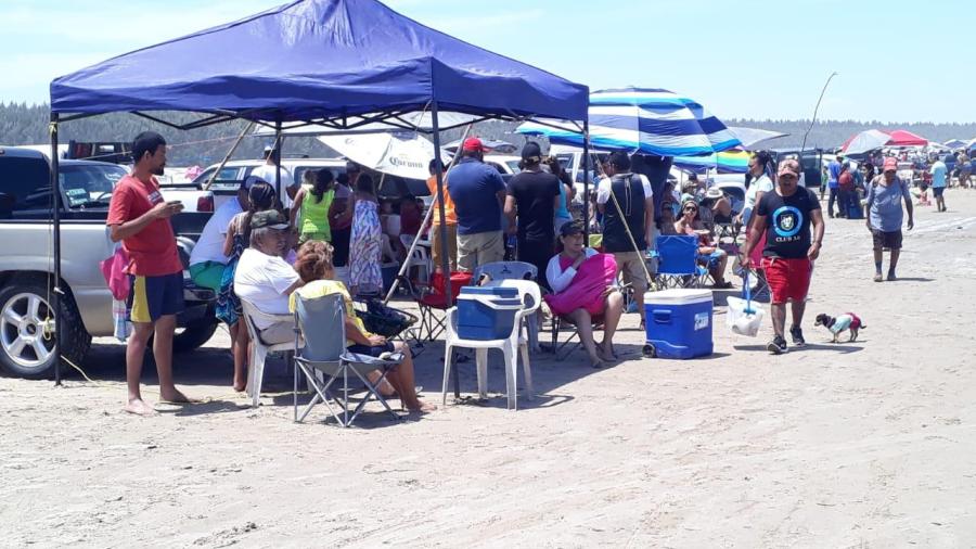 Saldo blanco en playa Tesoro durante primera semana vacacional