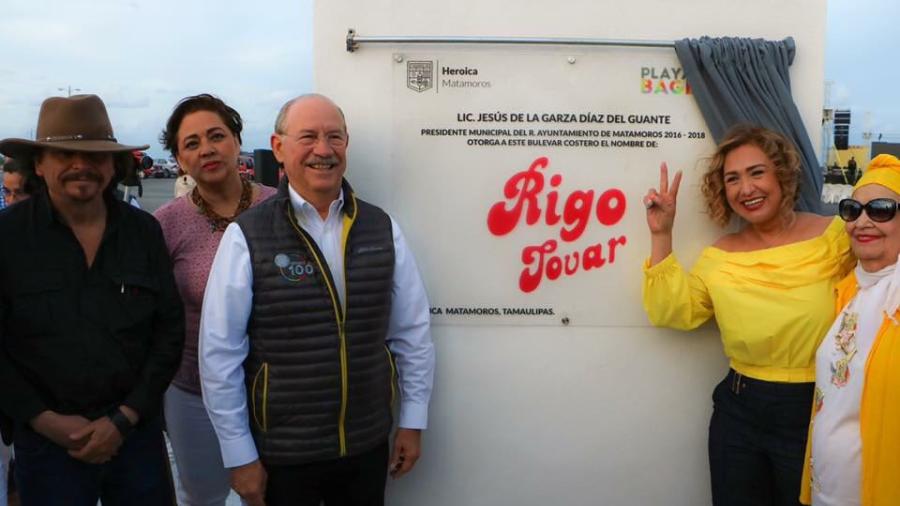 Bautizan al bulevar costero con el nombre de "Rigo Tovar"