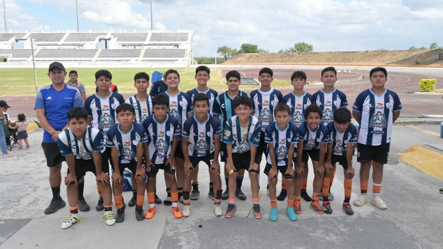 Felicita Carlos Peña Ortiz al equipo de fútbol de Reynosa por su triunfo